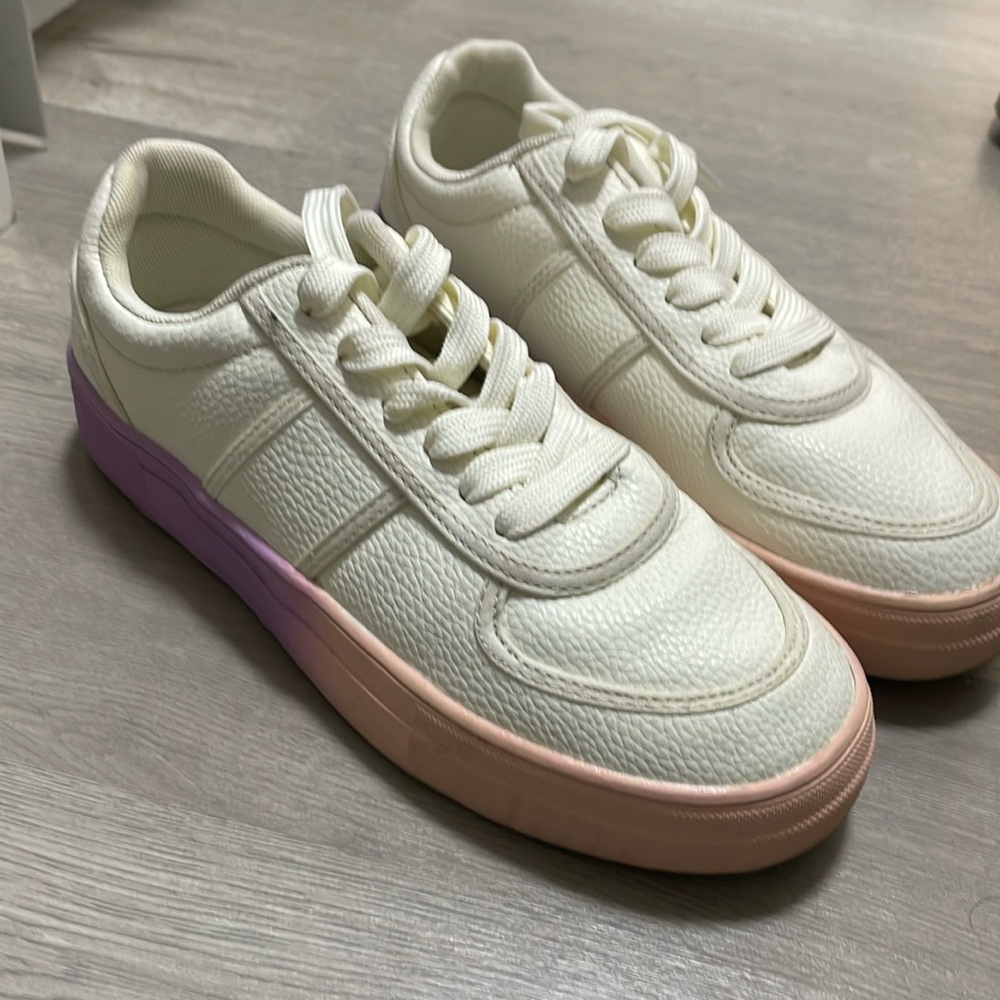 ombre sole sneaker
